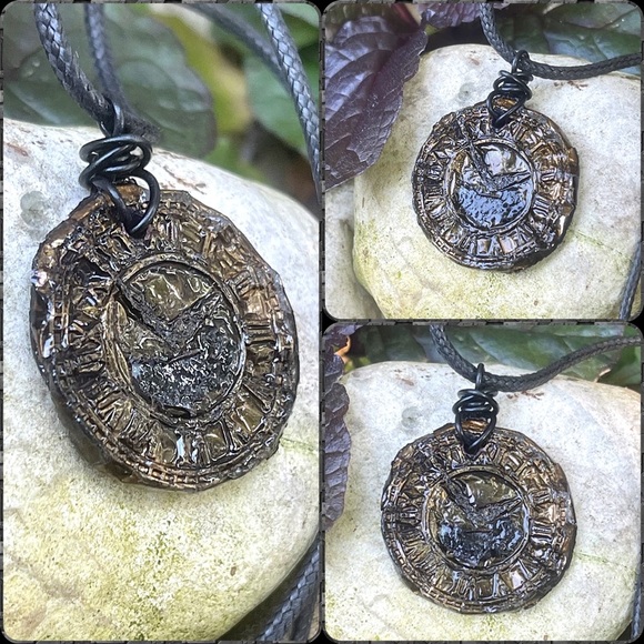 5 For $25💫Wicked Meltdown Steampunk Clock Pendant Necklace - Picture 6 of 9